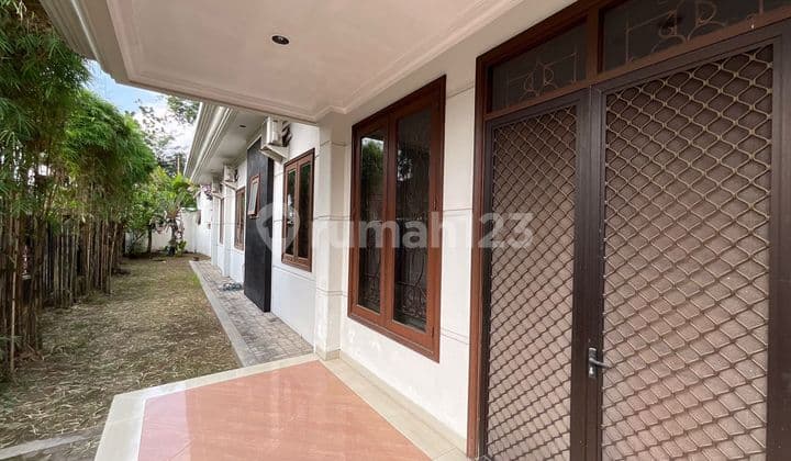 RUMAH MEWAH LOKASI STRATEGIS