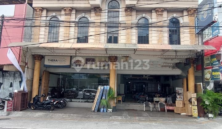 Disewakan Ruang Usaha Lok Strategis