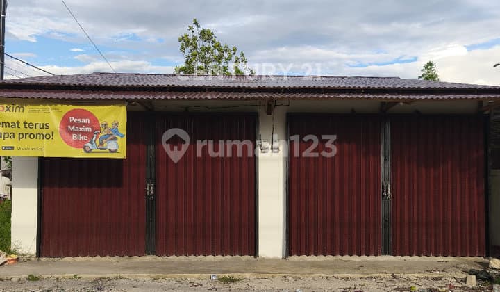 For Rent: Shop Suitable for Business on Veteran Street, Roban, Singkawang