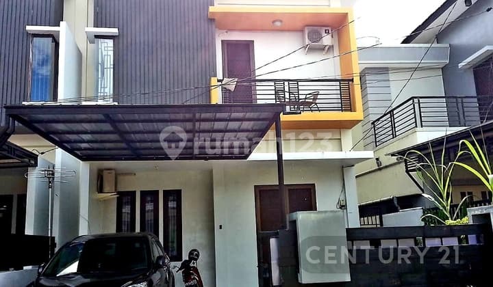 Luxury 2-Story Fully Furnished House on S. Raya Dalam, Gading Victoria Complex