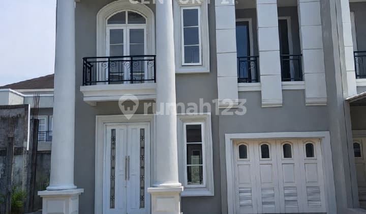 Rumah Dalam Cluster dengan Fasilitas Lengkap Plus Kolam Renang