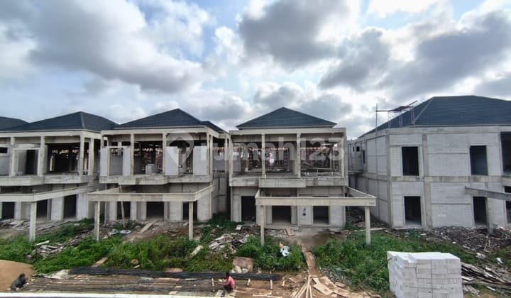 New House In Elite Complex Jl. Paris Pontianak