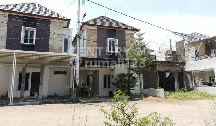 Rumah Mewah 2lt Jl Aloevera, Dekat Mega Mall Dan Untan