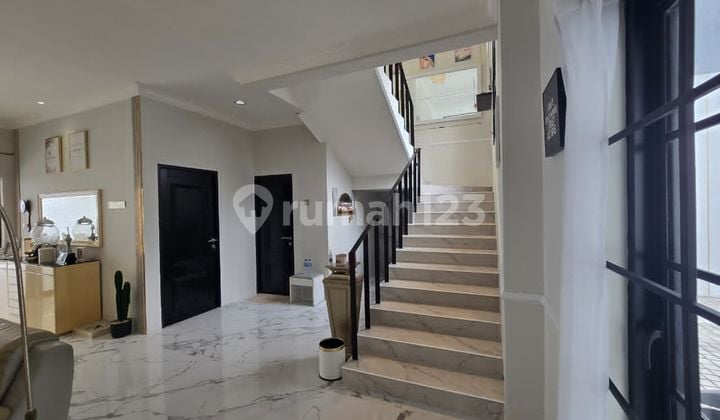 Rumah Mewah Luas Siap Huni di Komplek Gegerkalong Permai