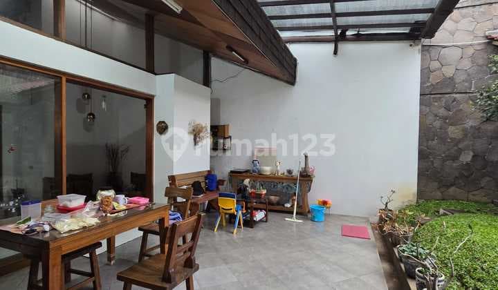 Rumah di Mainroad Sukajadi Lokasi Strategis untuk Ruang Usaha
