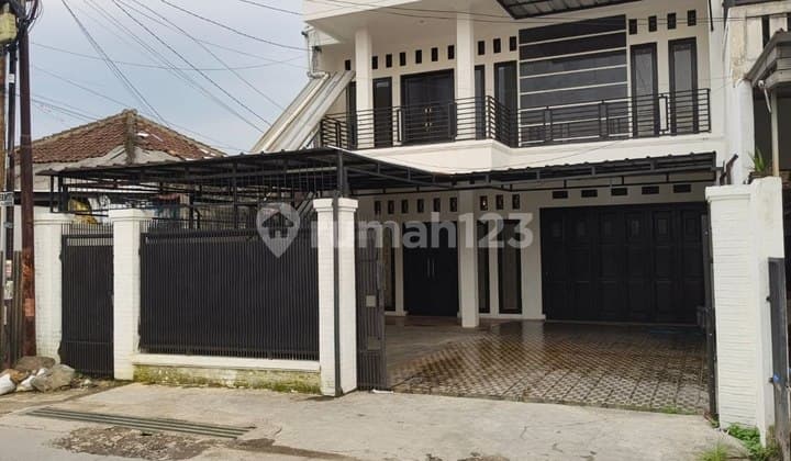 Rumah Siap Huni di Mainroad Ciganitri Buahbatu