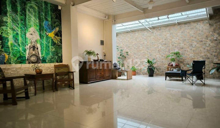 Rumah Bagus Terawat Gatot Subroto Bandung