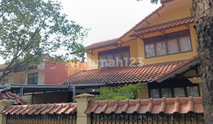 Rumah Siap Huni Tubagus Ismail Raya Cocok Kantor Bisnis