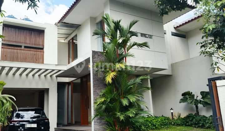 Rent a 5-Bedroom House, 675 M2, Private Pool - Kemang, South Jakarta