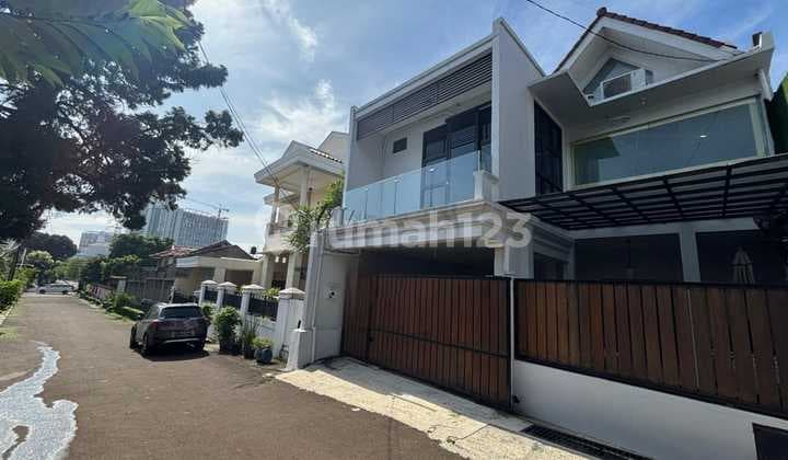 Nice Furnished House Comfortable and Quiet Location Sector 3 Bintaro
