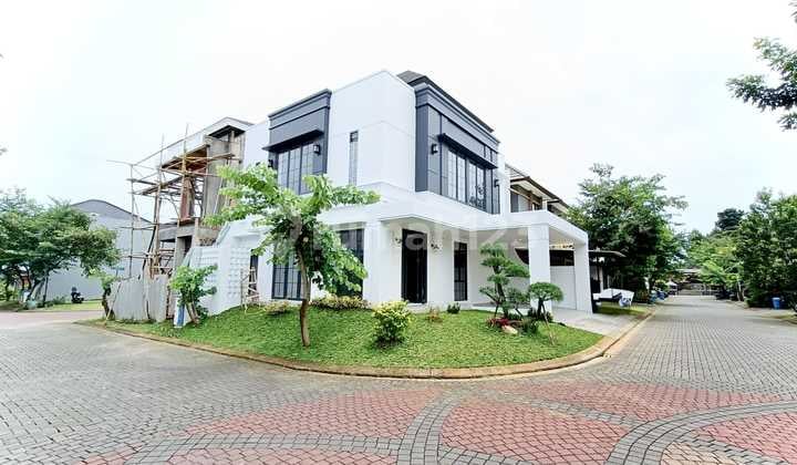 Rumah Klasik Siap Huni Lokasi Bagus Dibsd Tangsel
