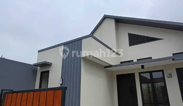 Brand New ! Rumah Cantik Siap Huni Dalam Komplek Dekat Bsd