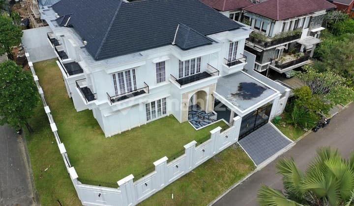 Rumah Hoek Golf Mediterania 2, Jl Priangan Golf, Sentul City