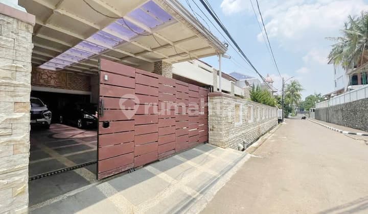 Emerald Green House, Kebayoran Lama, Jakarta