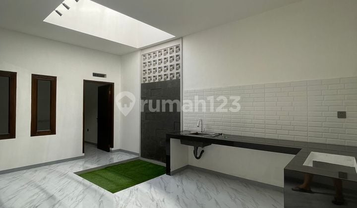 Rumah SHM Nyaman Full New Renovasi Siap Huni 1 Lantai di Taman Holis Indah 2