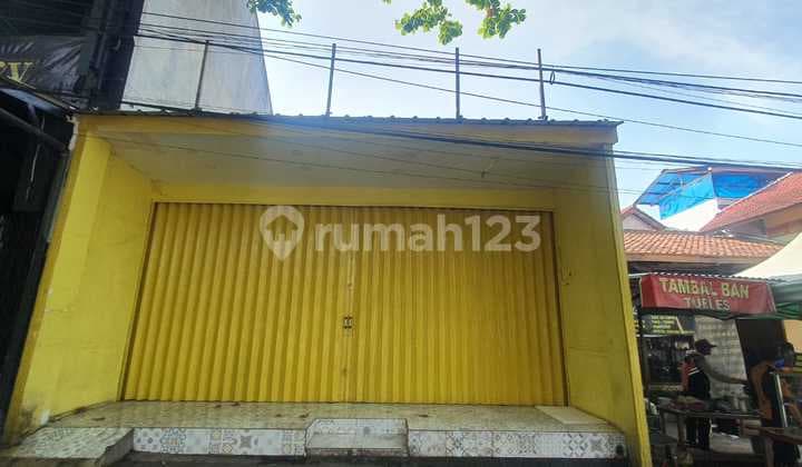 Rarely Available, Cheap Strategic Shop House for Sale on Main Road Dago