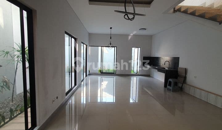 Rumah Baru 2 Lantai Ada View cocok untuk Pasangan Muda