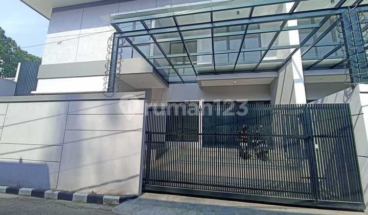 Rumah Mewah di jl Cipaganti Permai, Bandung