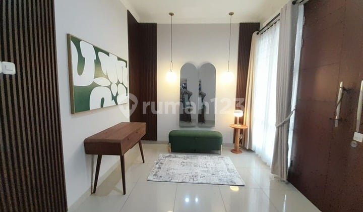 One Gate Fully Furnished Setraduta House in Bandung
