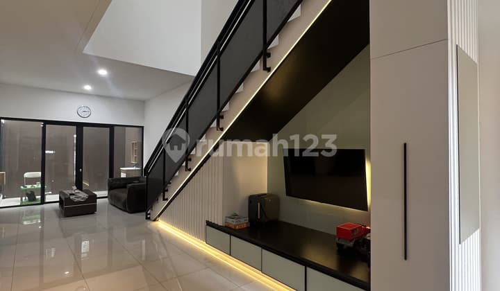 Rumah Minimalis Modern di Situsari Buah Batu Bandung