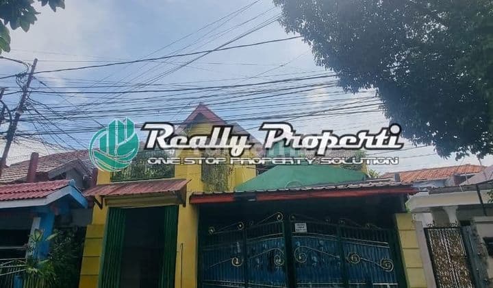 House for Sale with Rental Bonus in Matraman, East Jakarta