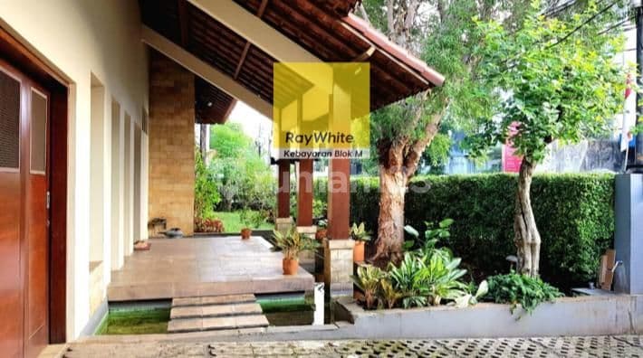 JUAL CEPAT LT 470m Rp 11 M RUMAH CANTIK ASRI LT 470m LB 250m Rp 11M LINGKUNGAN TENANG JALAN LEBAR LOKASI SANGAT STRATEGIS DI CIPETE