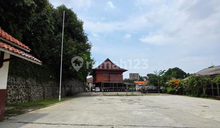 SATU SATUNYA LAHAN/BANGUNAN LT 1,9 HA DI KAWASAN KEMANG JAKSEL SIAP BANGUN JALAN LEBAR