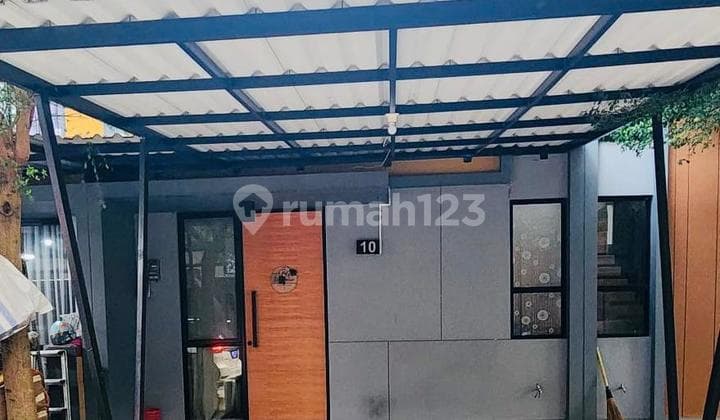 Di Sewakan Rumah 2 Lantai Rapi Bagus Cendana Spring Lippo Karawaci