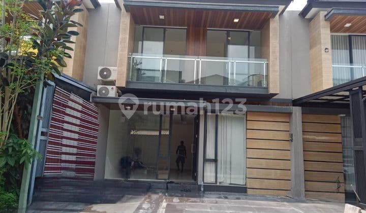 Rumah Agate 2 Lantai Siap Huni Bagus Full Renov