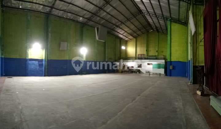 Gudang Ex Gedung Futsal di Sedati. Bagus. Lonasi Strategis Akses Bypass Juanda. Murah