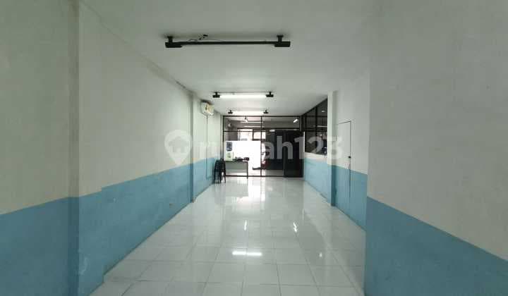 Siap Huni, Ruko, 2 Lantai, Wonokitri Indah. Area Parkir Luas. Cocok untuk Kantor. Siap Huni. Murah. Nego