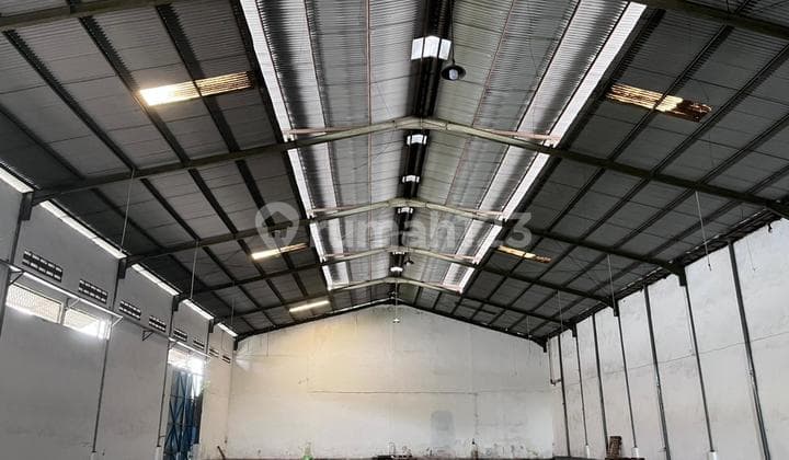 Siap Huni, Gudang Osowilangon Permai. Ada Ruang Kantor. Murah. Nego