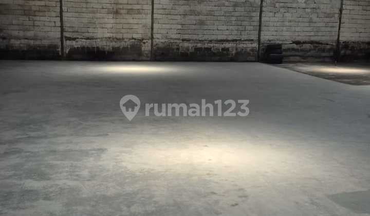Antropolis Warehouse, Concrete Floor can hold 150 Tons. Ready to Occupy. Close to Toll Access. Cheap Negotiable.