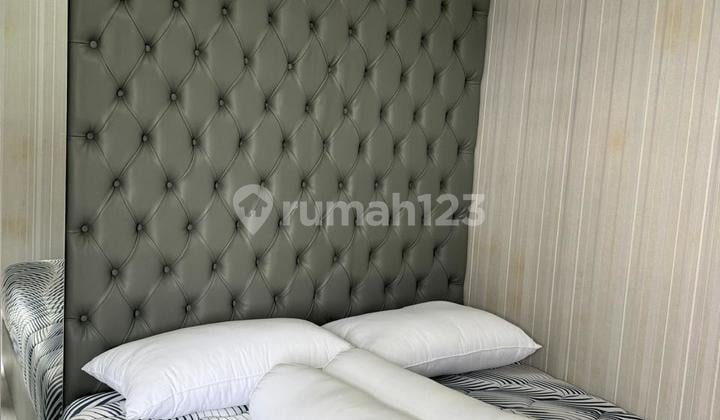 Apartemen 2 Kamar Tidur Full Furnished Bagus Siap Huni. Dekat Univ. Airlangga, Dekat Galaxy Mall. Murah Nego