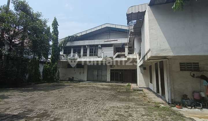 Gudang di Raya Manukan. Lokasi Strategis. Dekat Margomulyo Area Pergudangan. Dekat Tol. Akses Kontainer. Murah Nego