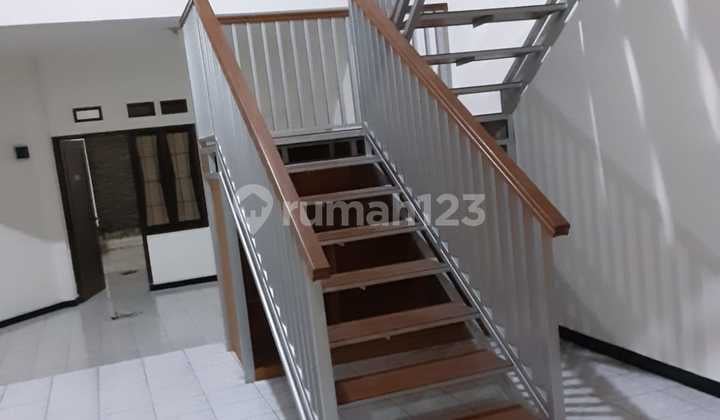 Rumah Dijual Murah 1,5 Lantai di Sayap Jl Pesantren, Cimahi