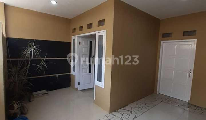 Rumah Minimalis Terawat di Gempol Sari , Bandung