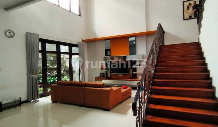 Pasti Hoki Rumah Dijual Furnish 2 Lantai di Batununggal Bandung