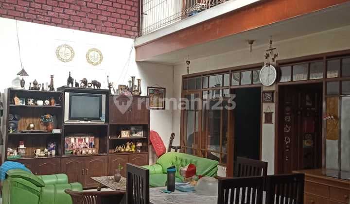 Minimalist House for Sale at an Affordable Price on Jl Golf Arcamanik, Bandung