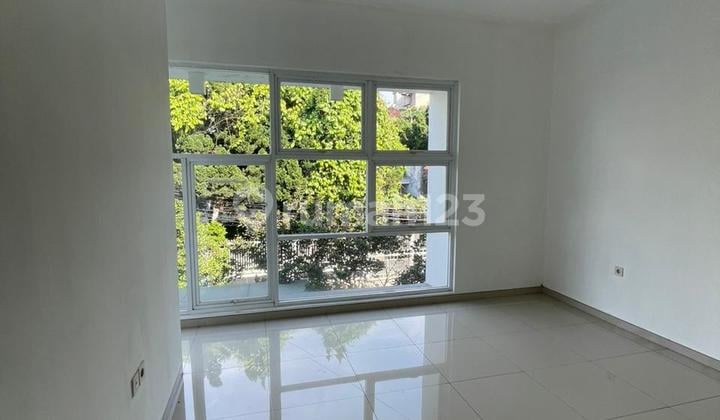 Rumah Baru Dijual Minimalis Design Modern di Setra Sari, Bandung