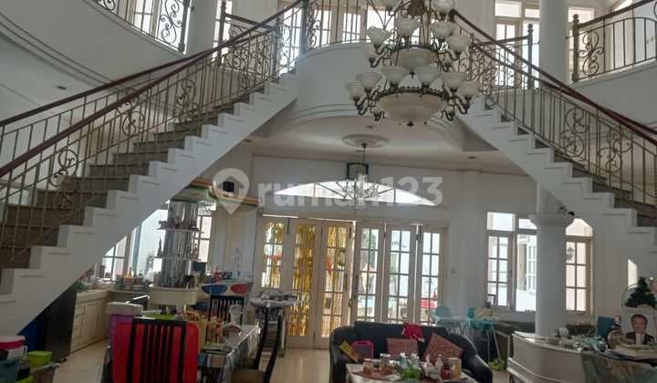 Rumah Dijual Mewah Semi Furnish di Babakan Jeruk, Pasteur Bandung