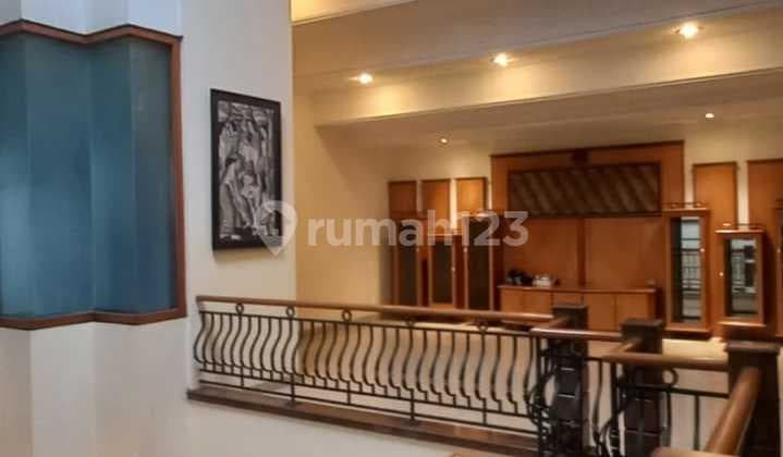 Rumah Dijual Megah Siap Huni di Setra Duta , Bandung