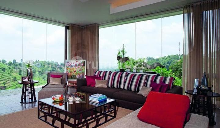 Villa Mewah Dijual Bagus Suasana Sejuk di Area Dago , Bandung