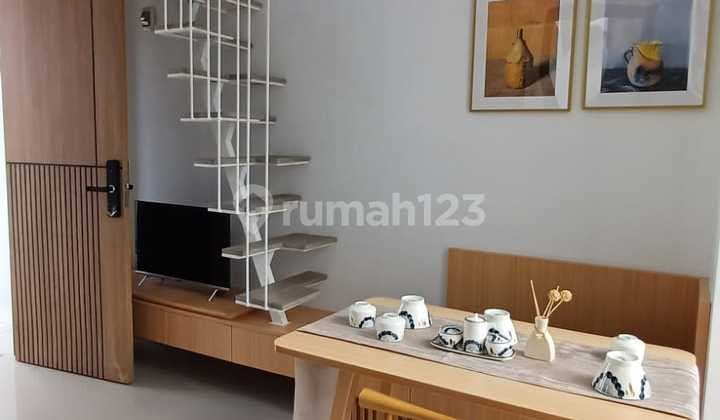 Rumah Minimalis Desain Modern di Hinata Living , Taman Rahayu