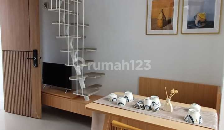 Rumah Minimalis Desain Modern di Hinata Living , Taman Rahayu
