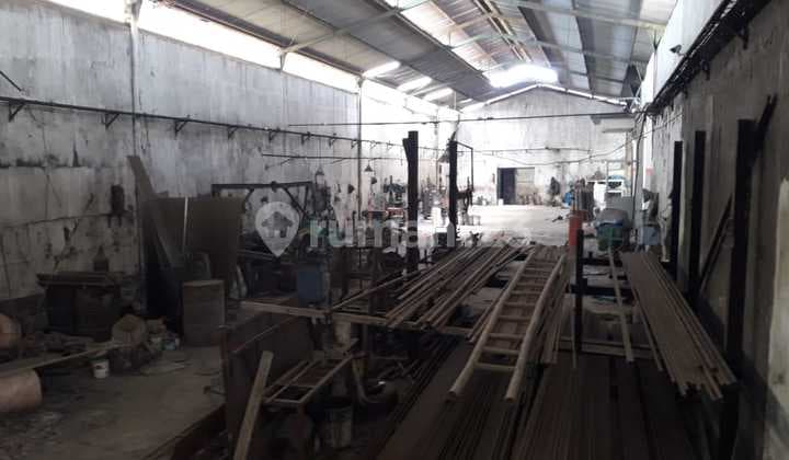 Pabrik Dijual Luas Lokasi Strategis di Area Kerkof Cimahi