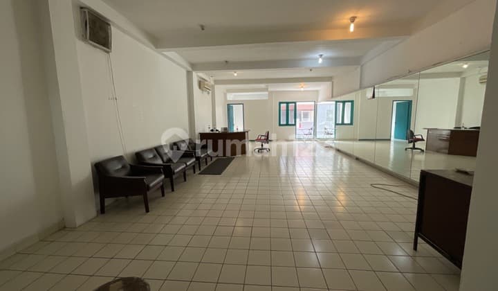 Ruko Disewa Hanya Lantai 3 Saja di Setra Sari, Kota Bandung