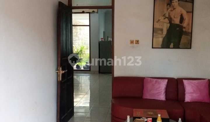 House for Sale, Strategic Location in Dadali Complex, Bandung.
