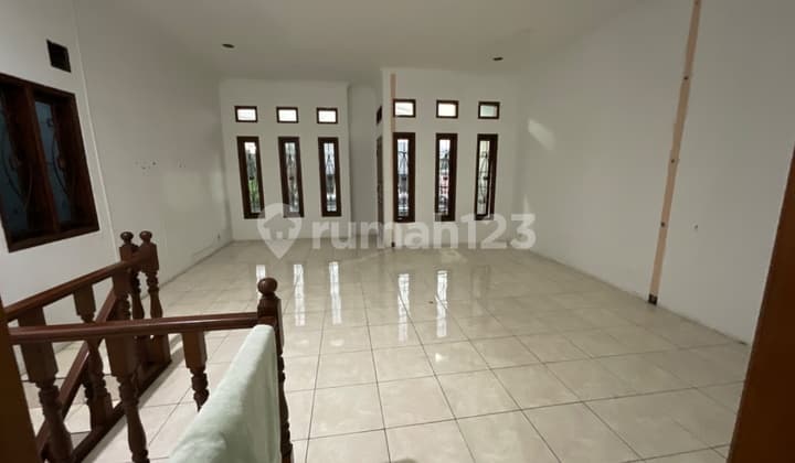 Ruko + Kost Dijual Terawat 2 Lantai di Gunung Batu, Cimahi