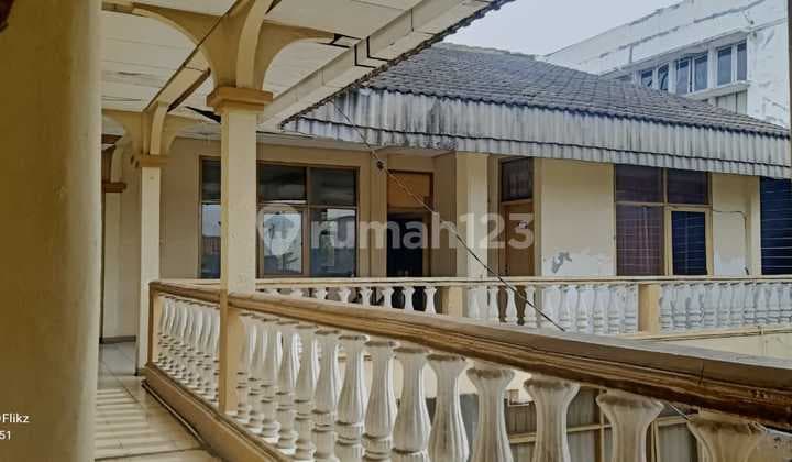 Ruang Usaha Dijual Strategis di Mainroad Jl Phh Mustofa, Bandung